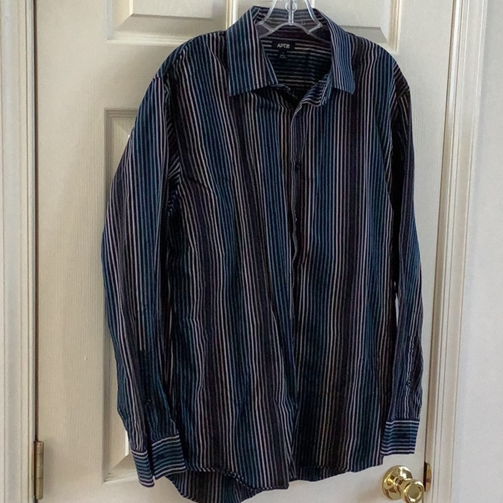 Apt 9 men’s dress shirt size Large